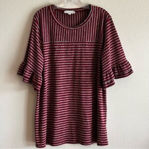 Suzanne Betro Women's Red and Gray Knit Top Ruffle Sleeve SZ XL Short Sleeve